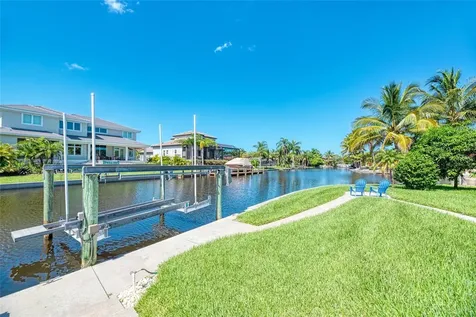 5577 Contento Drive Sarasota FL 34242