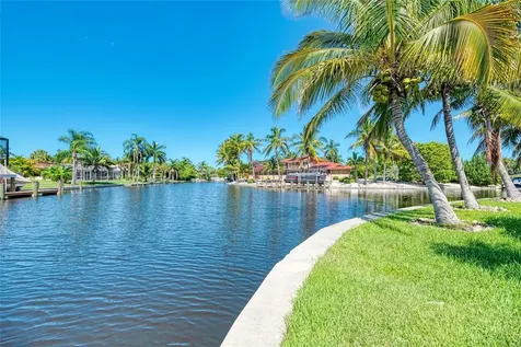 5577 Contento Drive Sarasota FL 34242