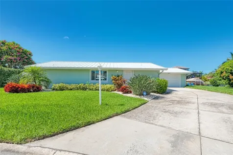5577 Contento Drive Sarasota FL 34242