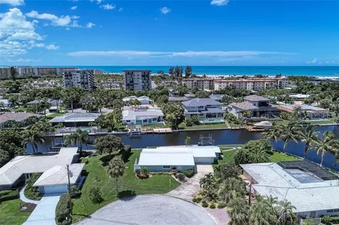 5577 Contento Drive Sarasota FL 34242