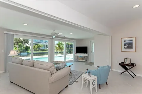 5577 Contento Drive Sarasota FL 34242