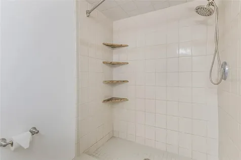 516 Betsy Ross Terrace Orlando FL 32809