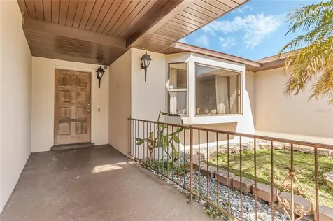516 Betsy Ross Terrace Orlando FL 32809