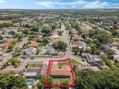 516 Betsy Ross Terrace Orlando FL 32809