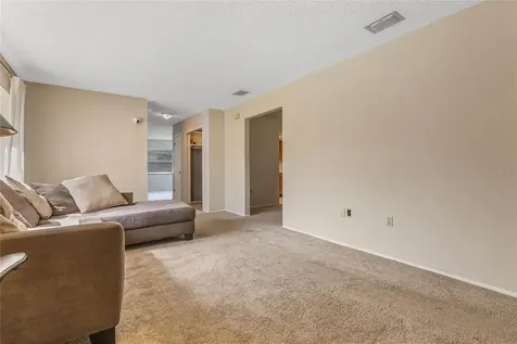 516 Betsy Ross Terrace Orlando FL 32809