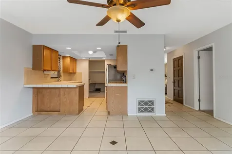 516 Betsy Ross Terrace Orlando FL 32809