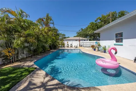 4423 9th Avenue N St Petersburg FL 33713