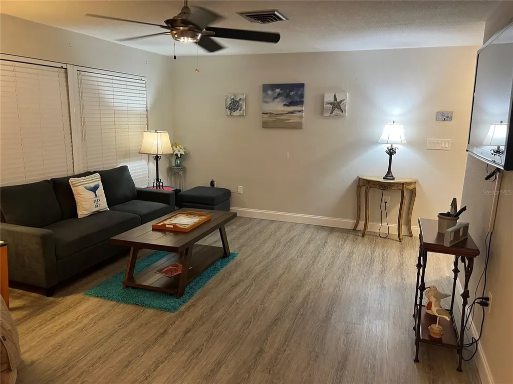 1404 N Saturn Avenue Clearwater FL 33755