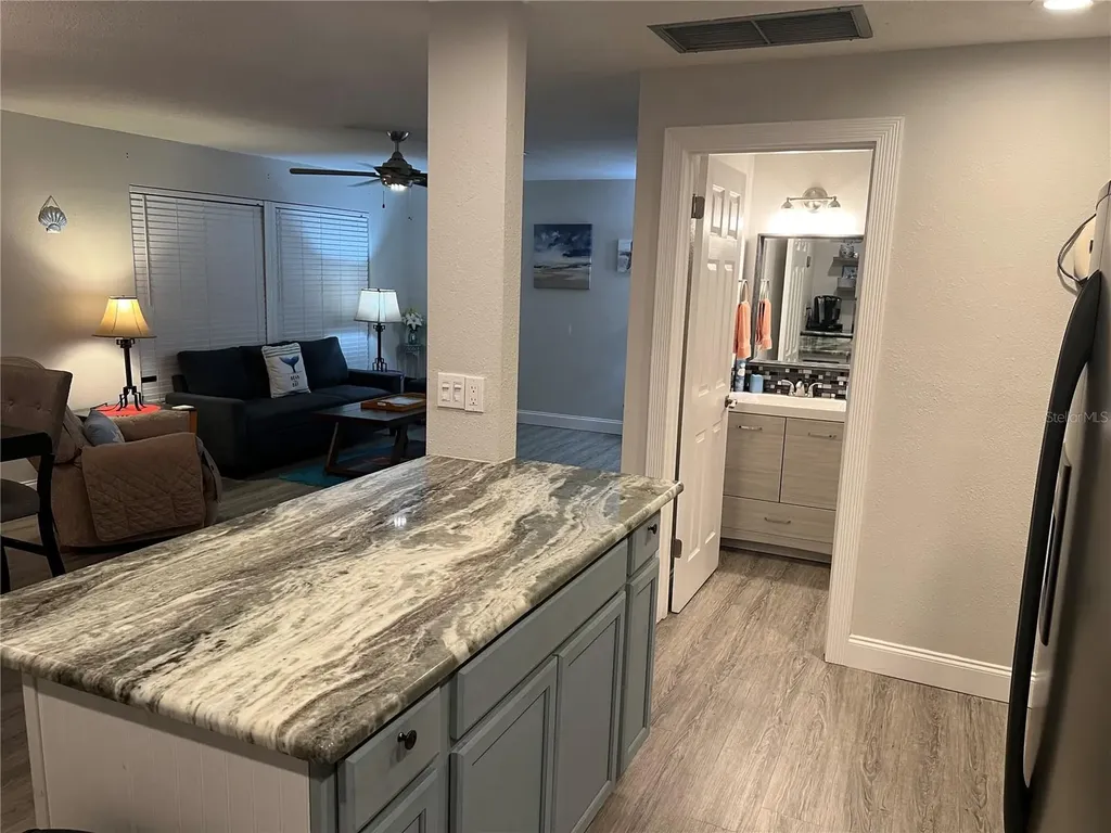 1404 N Saturn Avenue Clearwater FL 33755