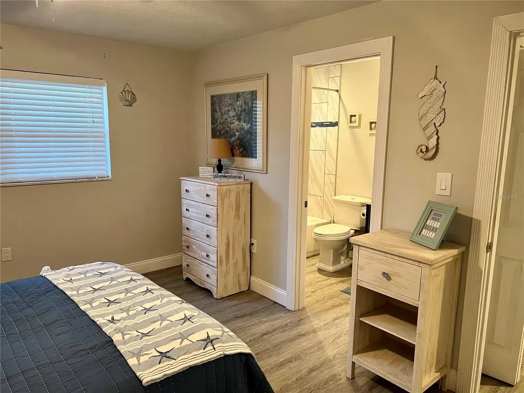1404 N Saturn Avenue Clearwater FL 33755