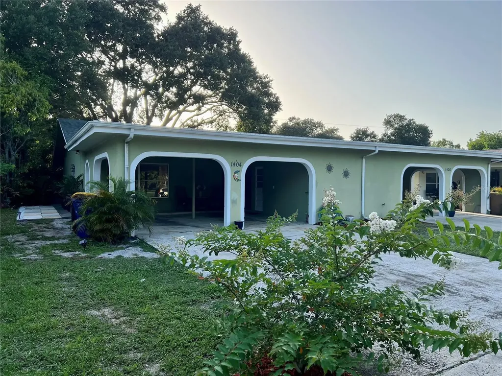 1404 N Saturn Avenue Clearwater FL 33755