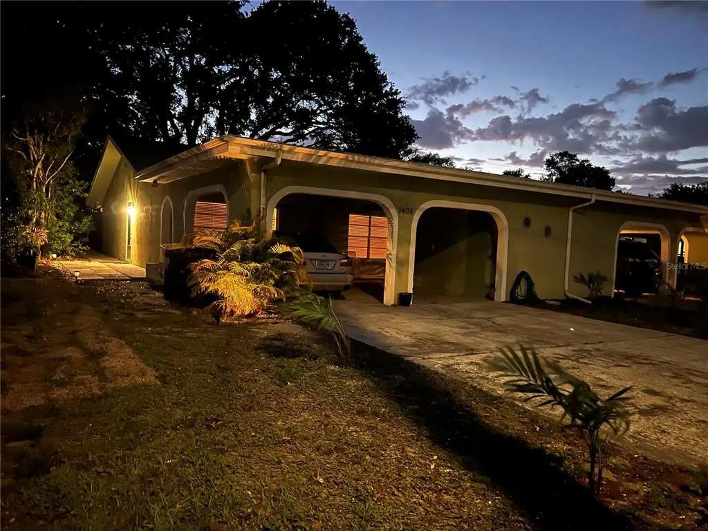 1404 N Saturn Avenue Clearwater FL 33755