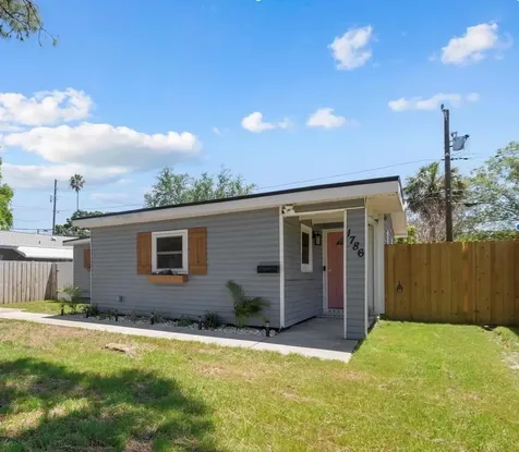 1786 New Hampshire Avenue NE St Petersburg FL 33703