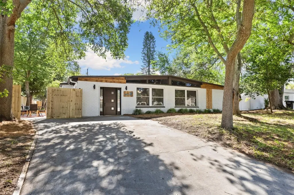 1511 Ridge Avenue Clearwater FL 33755