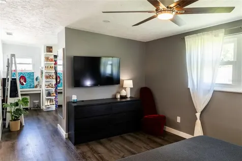 1069 40th Avenue NE St Petersburg FL 33703