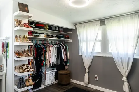1069 40th Avenue NE St Petersburg FL 33703