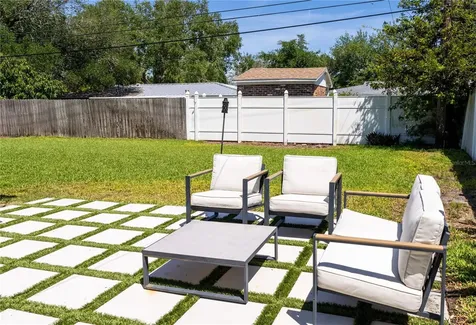 1069 40th Avenue NE St Petersburg FL 33703