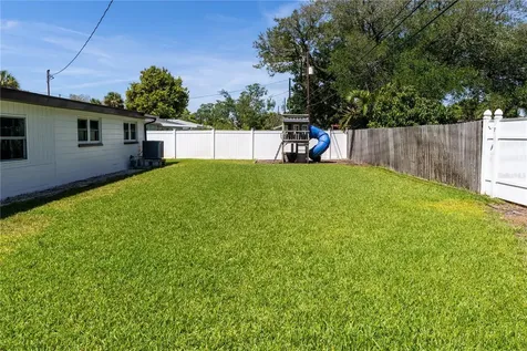 1069 40th Avenue NE St Petersburg FL 33703