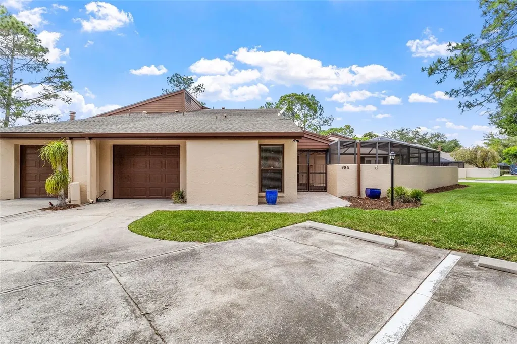4811 Umber Court Tampa FL 33624