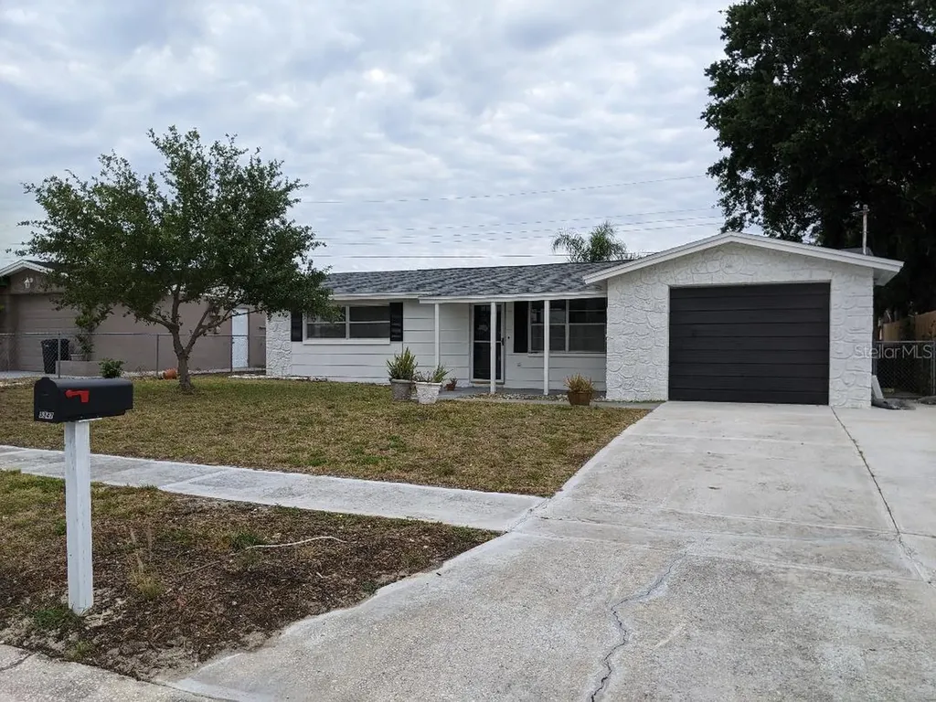 5347 Mosaic Drive Holiday FL 34690