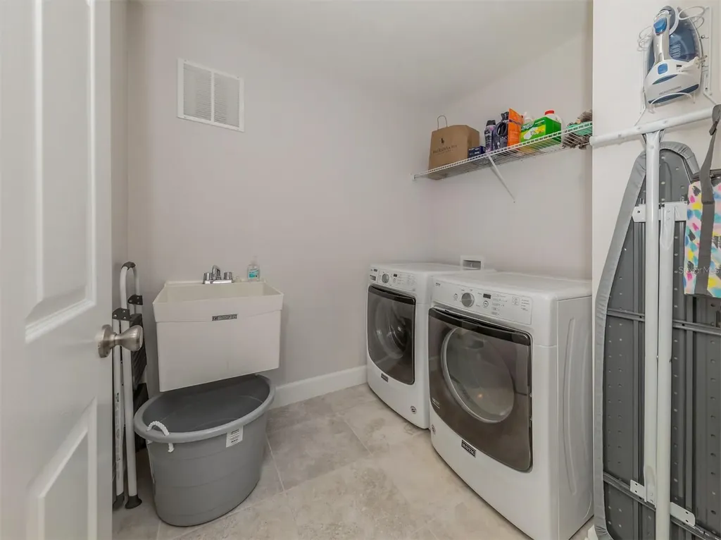 236 Holly Road Venice FL 34293