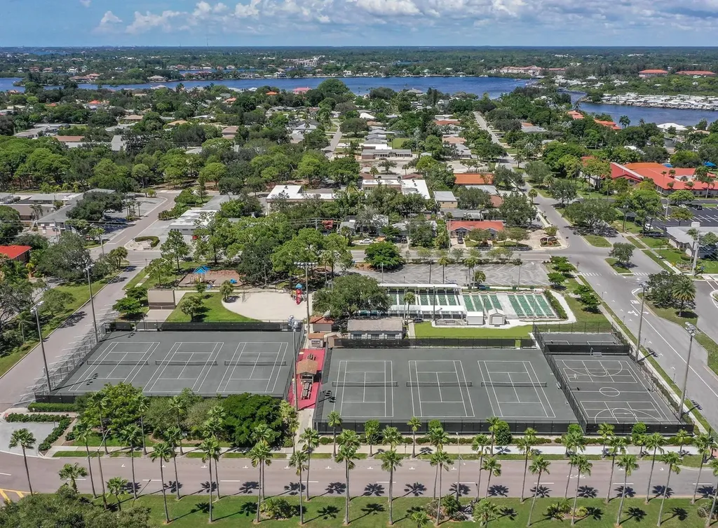 236 Holly Road Venice FL 34293