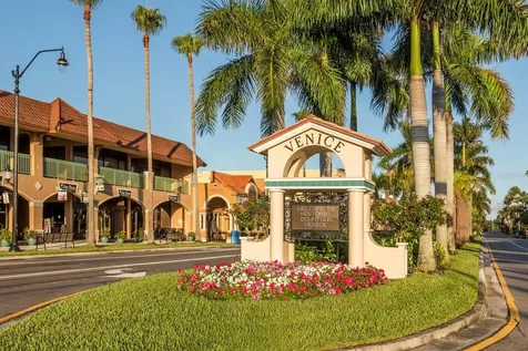 236 Holly Road Venice FL 34293