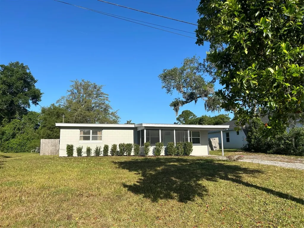 1490 Central Parkway Deland FL 32724