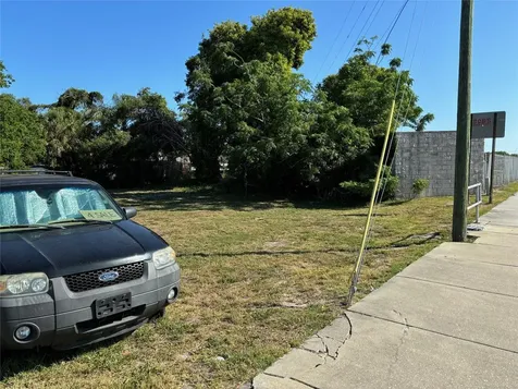 Albert Place Sarasota FL 34231