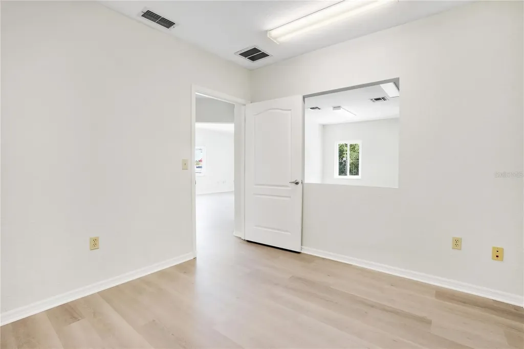 3248 Commercial Way Spring Hill FL 34606