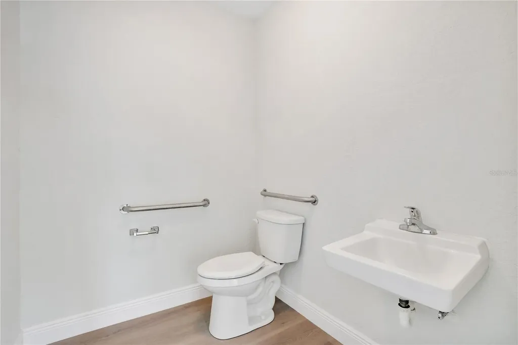 3248 Commercial Way Spring Hill FL 34606