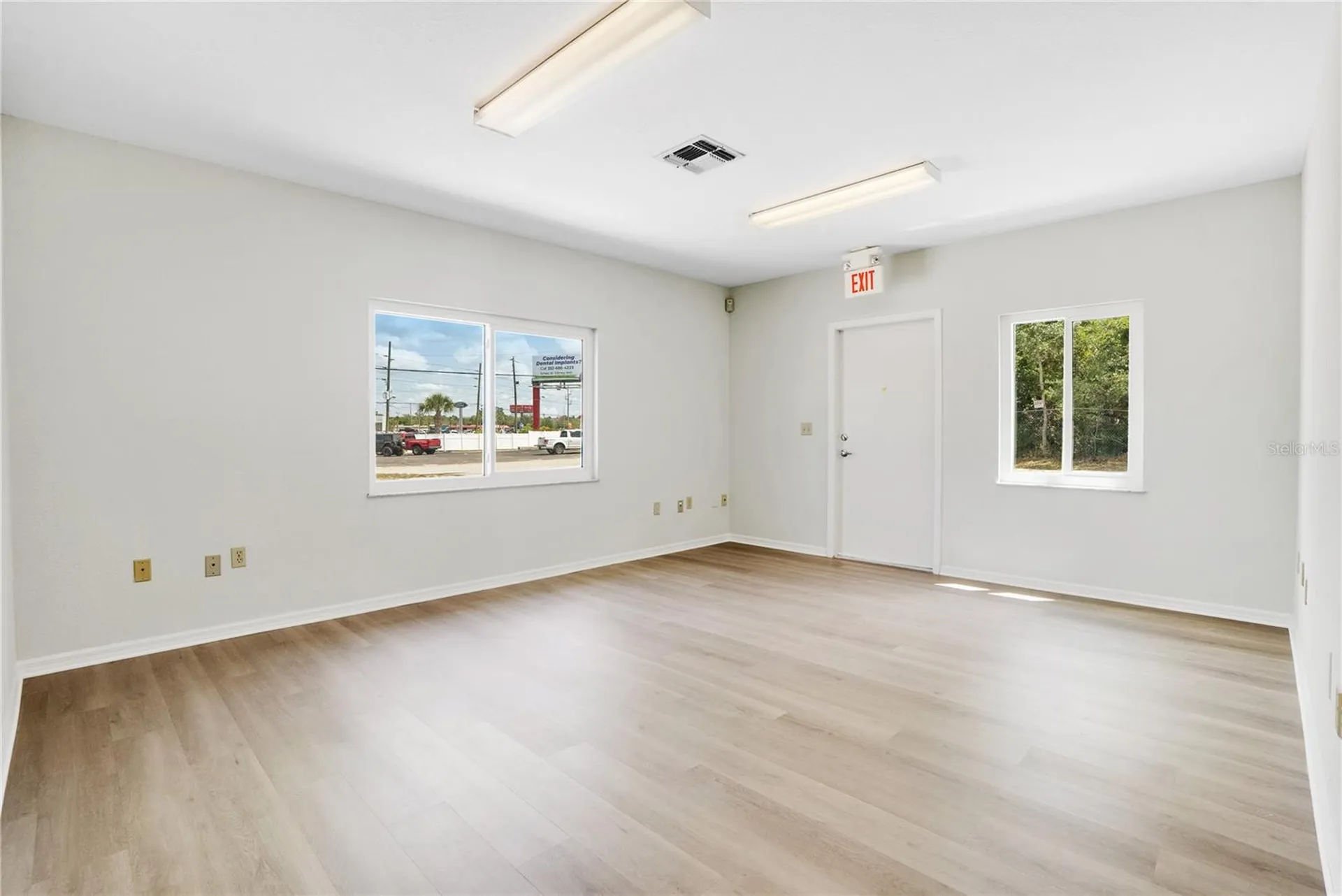 3248 Commercial Way Spring Hill FL 34606