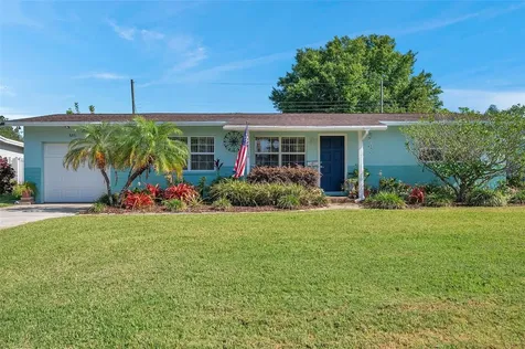 5271 16th Avenue N St Petersburg FL 33710