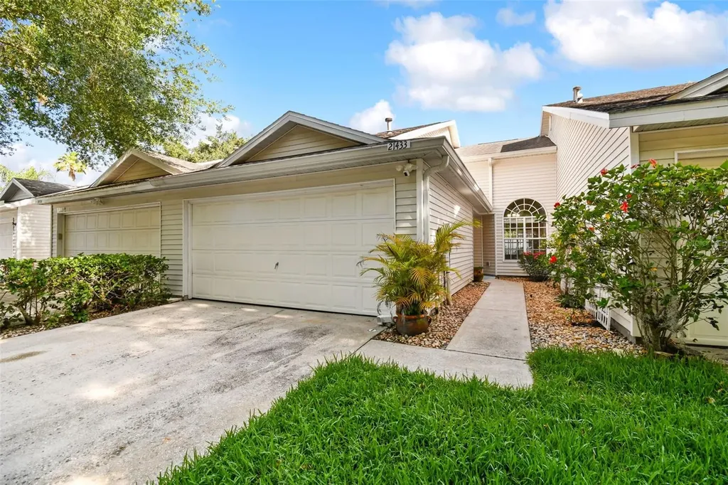 21433 Clubside Loop Lutz FL 33549