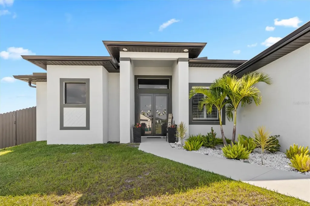 328 SW 31st Place Cape Coral FL 33991