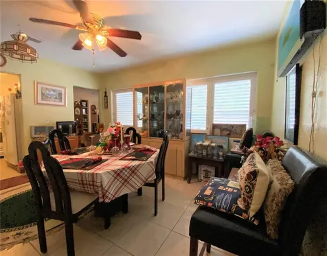 624 Kingston Street S St Petersburg FL 33711