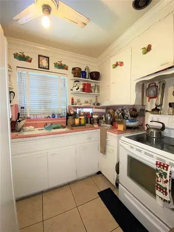 624 Kingston Street S St Petersburg FL 33711