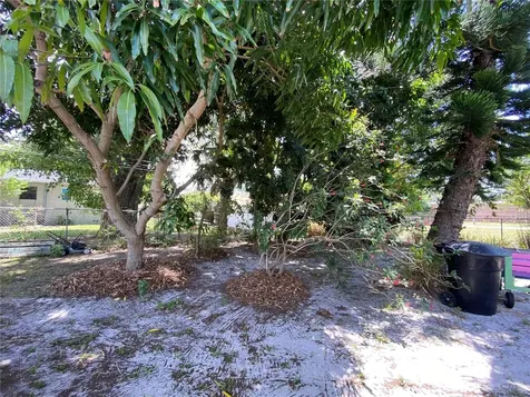 624 Kingston Street S St Petersburg FL 33711