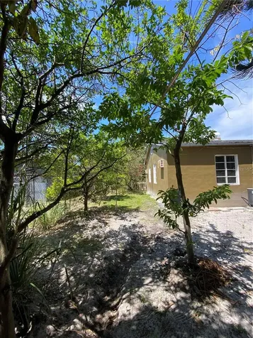 624 Kingston Street S St Petersburg FL 33711