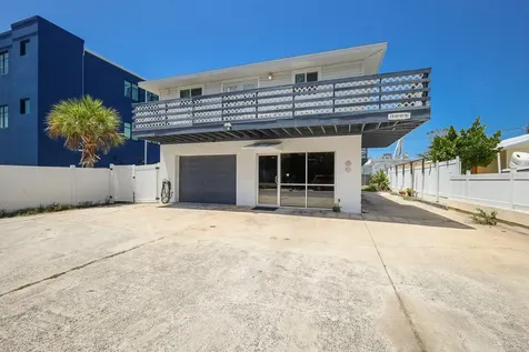 3008 Avenue C Holmes Beach FL 34217
