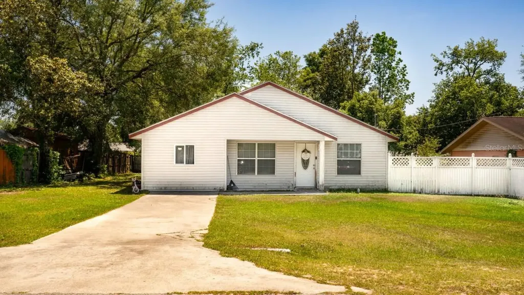 21668 SW Honeysuckle Street Dunnellon FL 34431