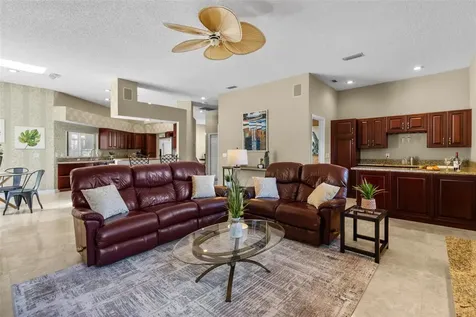 1702 Huntington Court Safety Harbor FL 34695