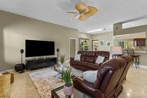 1702 Huntington Court Safety Harbor FL 34695