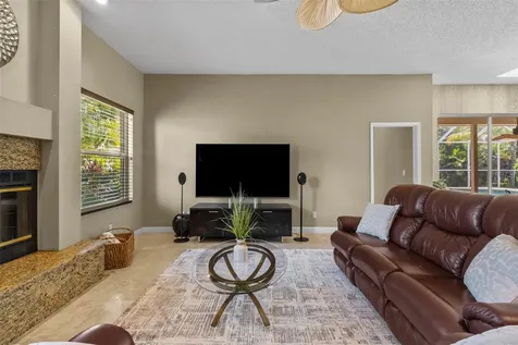 1702 Huntington Court Safety Harbor FL 34695