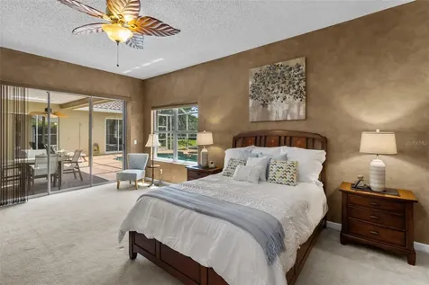 1702 Huntington Court Safety Harbor FL 34695