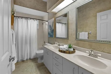 1702 Huntington Court Safety Harbor FL 34695