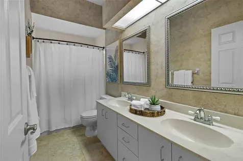 1702 Huntington Court Safety Harbor FL 34695