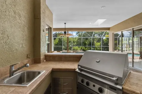 1702 Huntington Court Safety Harbor FL 34695