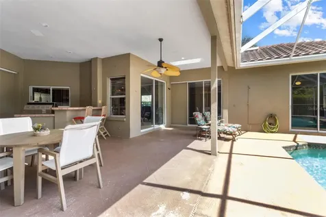 1702 Huntington Court Safety Harbor FL 34695