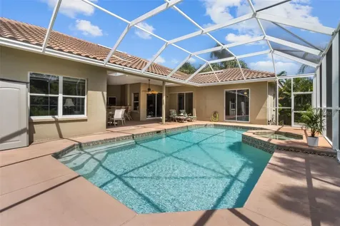 1702 Huntington Court Safety Harbor FL 34695